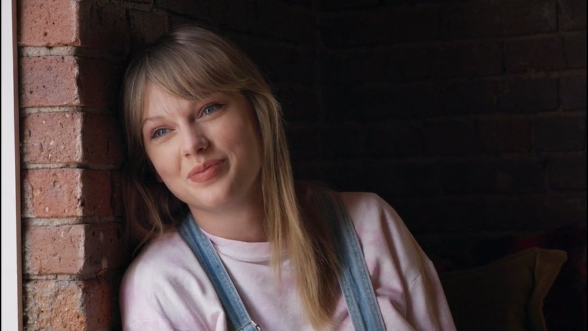 “Why did I say sorry? Sorry, was I loud? In my OWN house that I bought with the songs that I wrote about my OWN life."