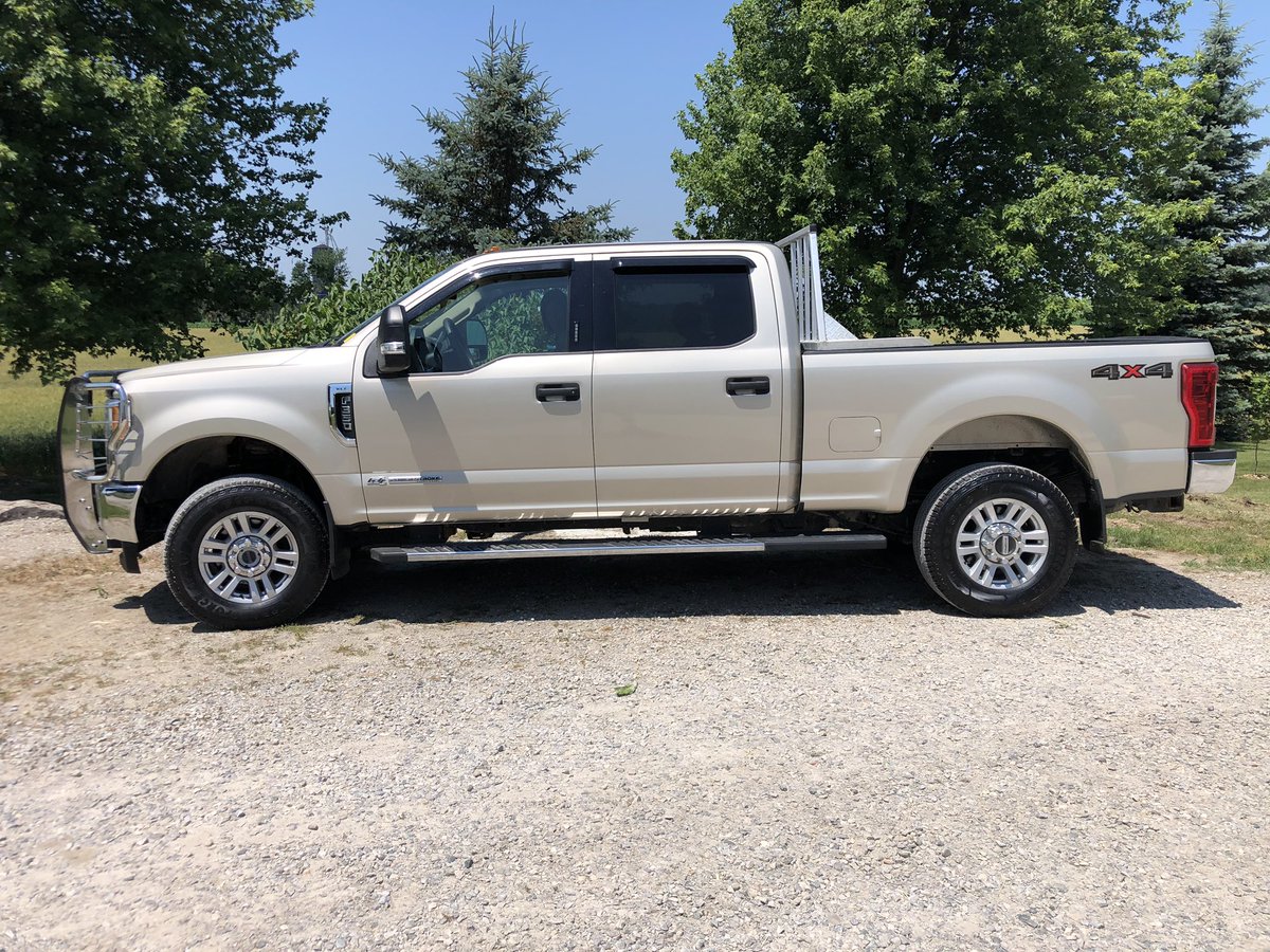 KarlTerpstra's tweet photo. FOR SALE- 2017 F350 Super Duty, XLT, 179591 kms 4WD, diesel, 7’ box, “white gold”. Asking $40000                                   DM , call or text for more details
Retweets appreciated https://t.co/7XwOcf4Xji