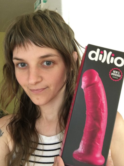 FREE to sub to my ONLYFANS. Must see my HUGE accomplishment.   https://t.co/wXfrEpsgLc https://t.co/