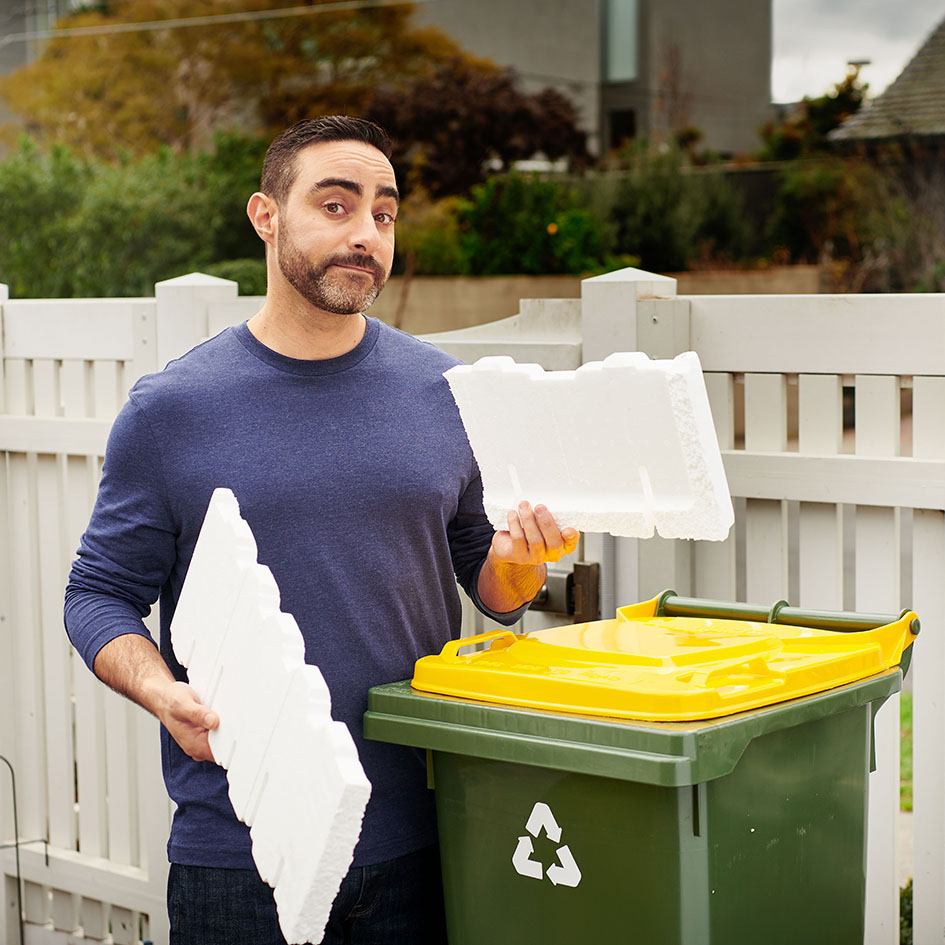 ResRecGipps's tweet photo. #gippsland Know Your Recycling
Did you know? Polystyrene can't go in your recycling bin at home because it breaks into small pieces and contaminates other materials. Contact your local council to find out the best way to dispose of polystyrene. https://t.co/vZa2bXCVPn https://t.co/fdLah4kEmS