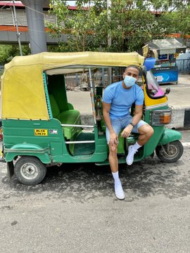 Quennell18's tweet photo. Oh cause I thought someone with no passport said something🤷🏽‍♂️
Waddup Delhi 🇮🇳
https://t.co/KAwH9PWleG https://t.co/RFlzvHlA0N