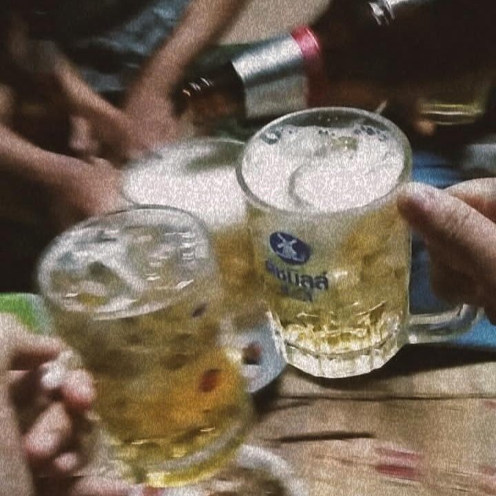 Thicha00162513's tweet photo. ชนแก้วให้แตกแล้วแบกกูกลับด้วย 🖤🍻
#แคปชั่นวงเหล้า #แคปชั่นกวนตีน #แคปชั่นเด็ด #แคปชั่นอ่อย #แคปชั่นเสี่ยว #แคปชั่นน่ารัก #แคปชั่นเศร้า #แคปชั่น2020 #แคปชั่นความรัก #แคปชั่นความรู้สึก https://t.co/GyXvj2kOSX
