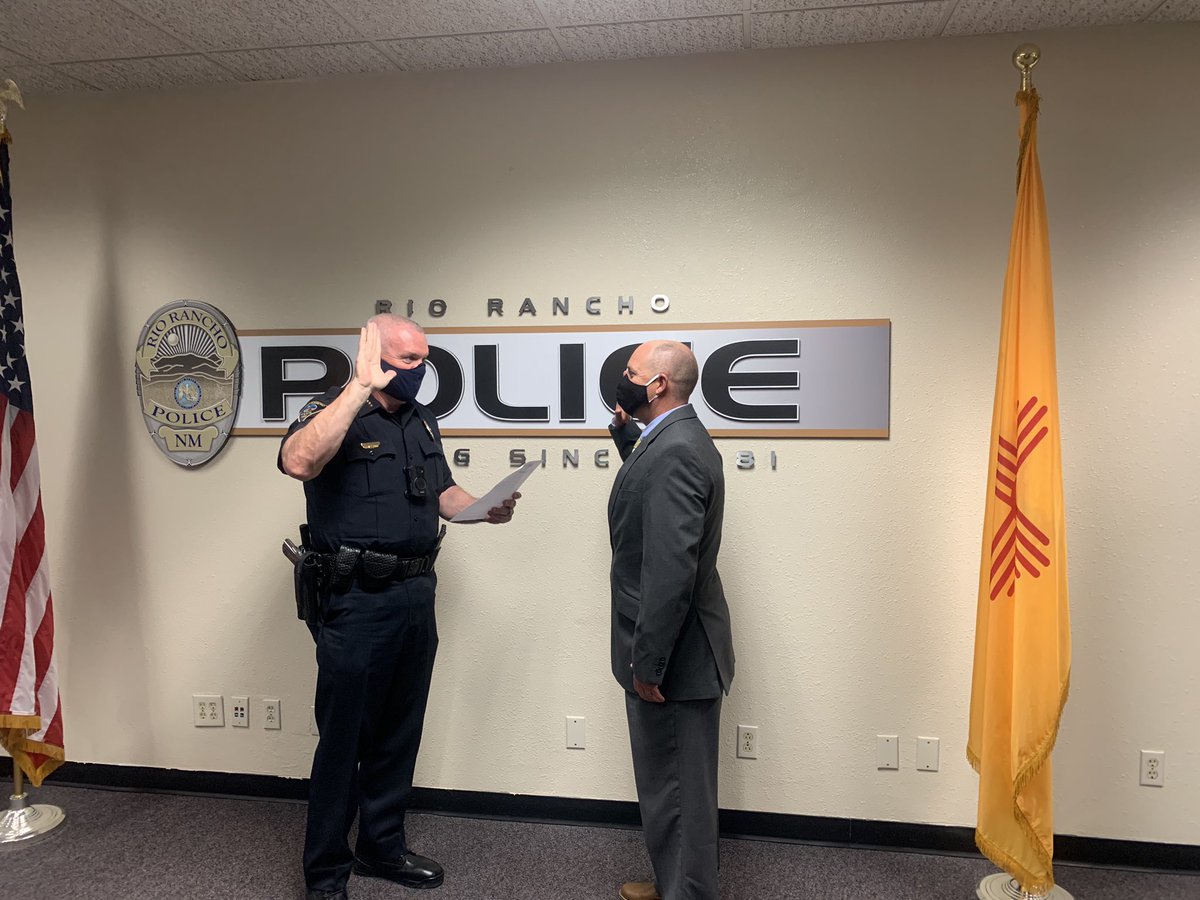 RioRanchoPD1's tweet photo. Please help us welcome Officer Joshua David to the RRPD family. Officer David comes to our with 13 years of experience. We are pleased to welcome him to our community. #rrpd #rrpdrecruiting https://t.co/hZjdl2ZGve