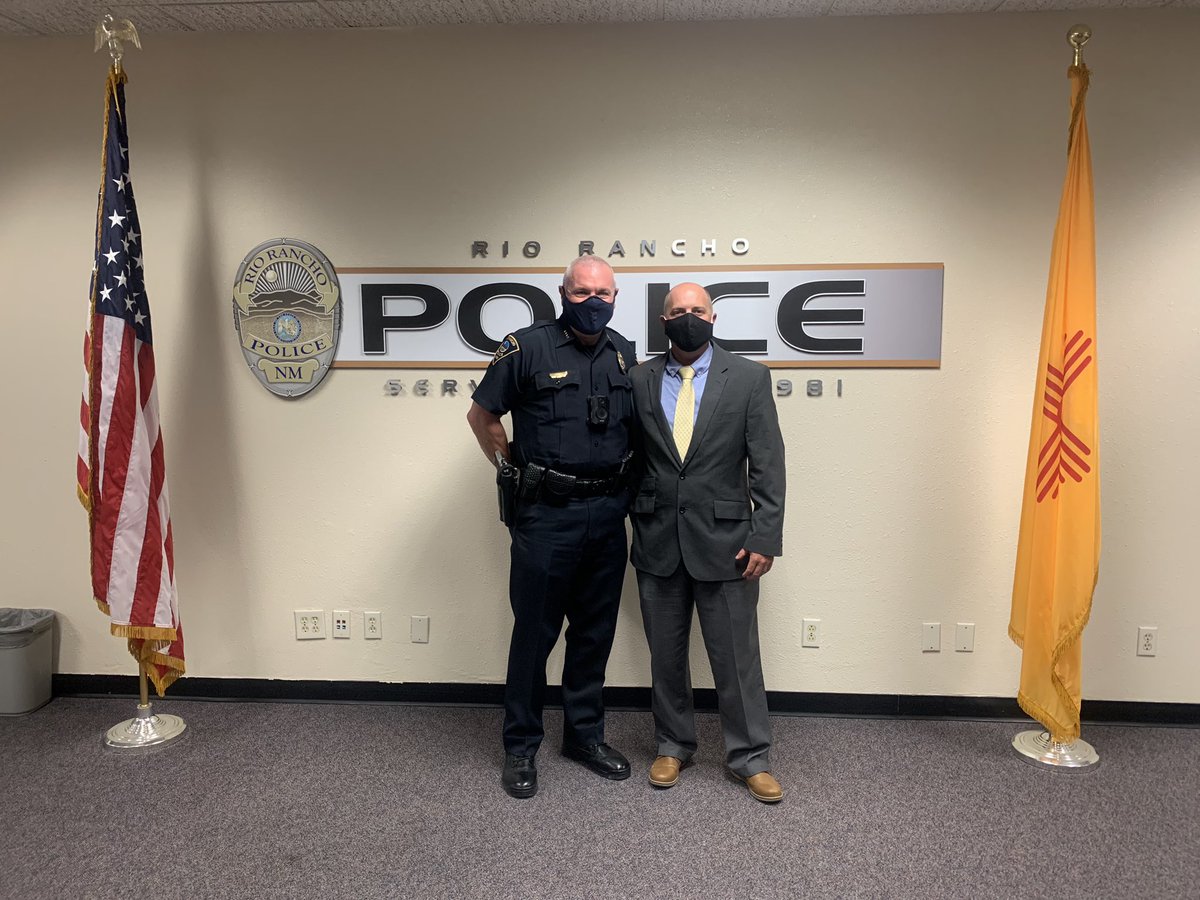 RioRanchoPD1's tweet photo. Please help us welcome Officer Joshua David to the RRPD family. Officer David comes to our with 13 years of experience. We are pleased to welcome him to our community. #rrpd #rrpdrecruiting https://t.co/hZjdl2ZGve