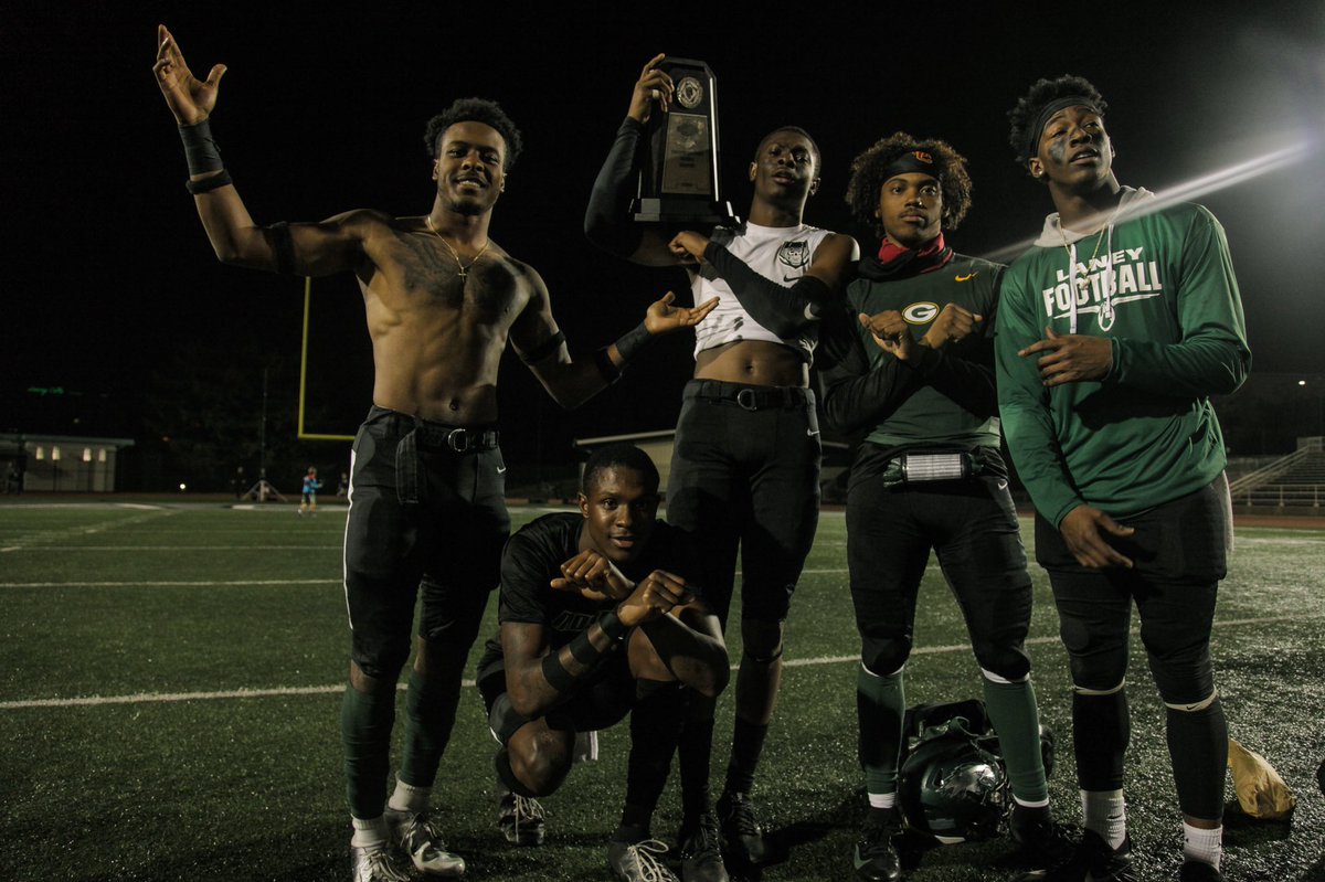 Young_Trev7's tweet photo. 💍📸 https://t.co/R1JVEXuszY