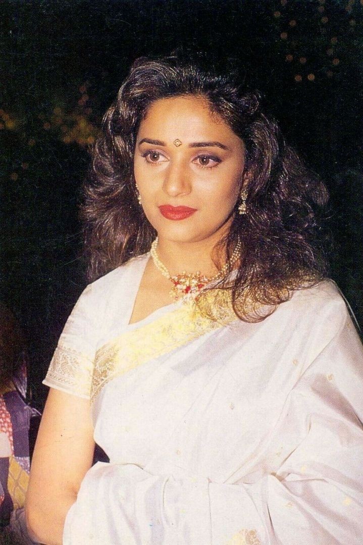 Graceful Madhuri tweet media