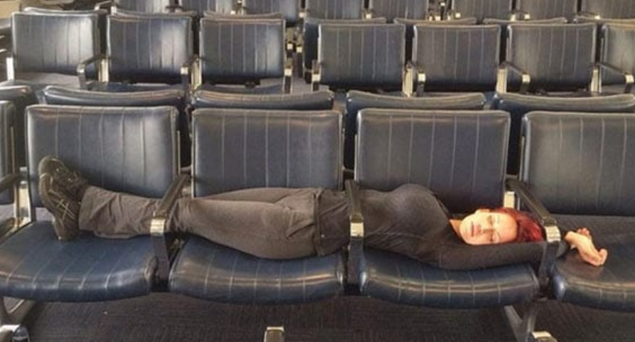 roomslanka's tweet photo. When your flight’s delayed you need to find the perfect place to make yourself comfortable :-)

#flightdelays https://t.co/0FDai3EbTg