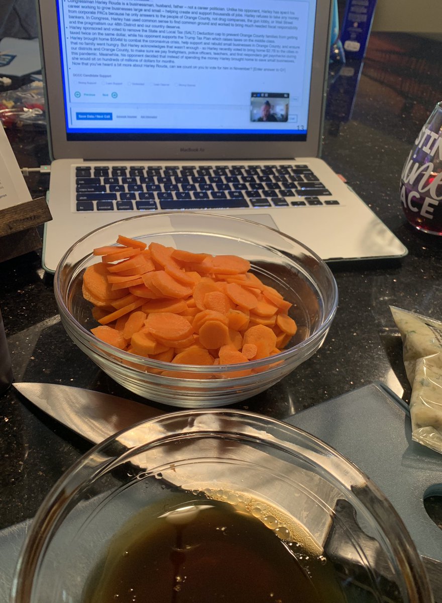 RestingBoeFace's tweet photo. Followed by #MultitaskingLikeAMother ... @HarleyRouda phone bank training while I cook dinner for my family. #ExpectUs @MomsDemand #GunSenseCandidates #LetsGo #CALeg https://t.co/h8iGpjW4vv