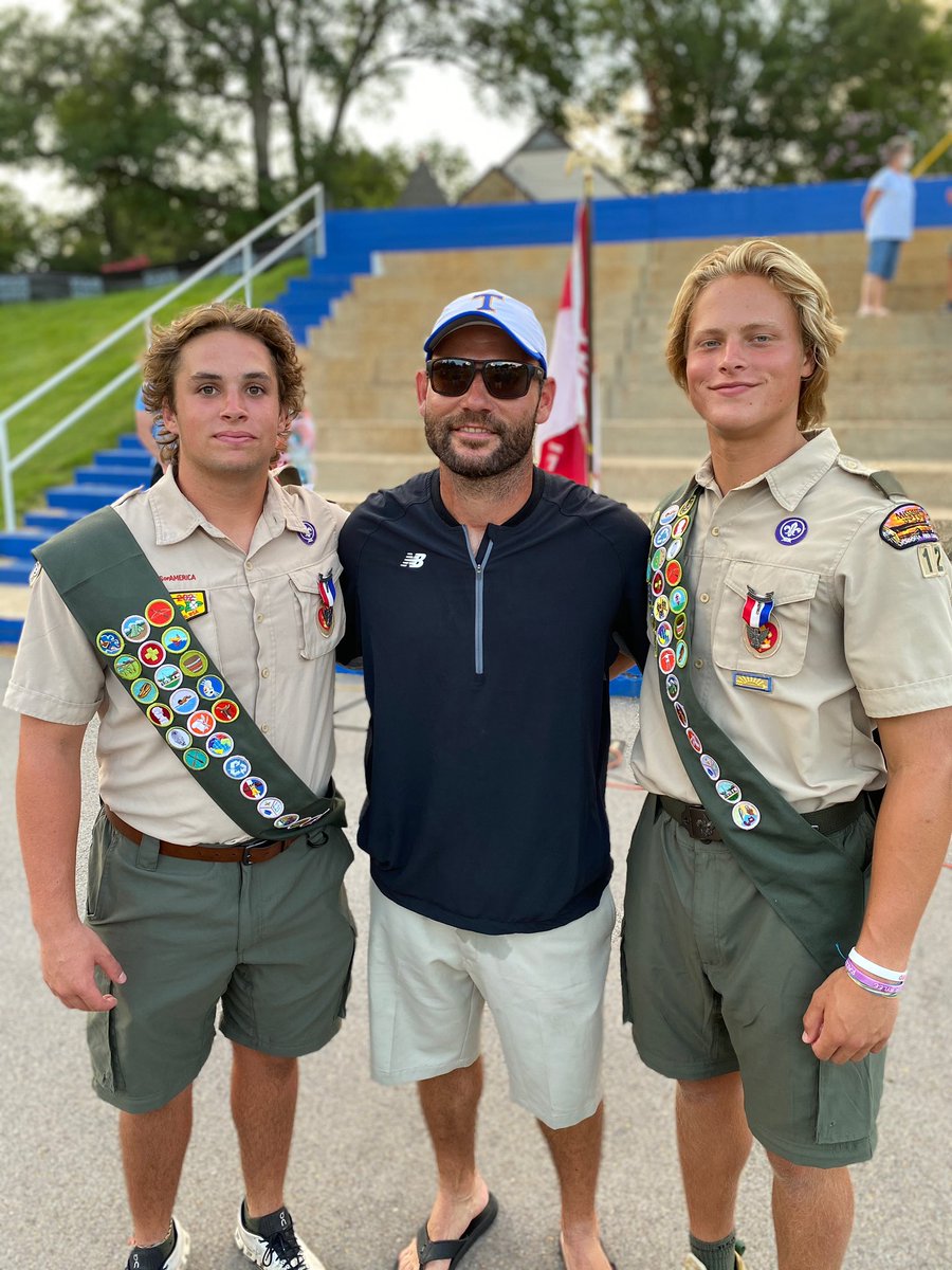 TupeloFloodZone's tweet photo. Many young men begin Boy Scouts with a dream of attaining the rank of Eagle but few are successful. Congratulations @masonwinders28 &amp; @_jakeweir for being in that elite group. Leaders for @tupelofootball and future leaders in life. Go Wave. https://t.co/bE1MZAgXTm