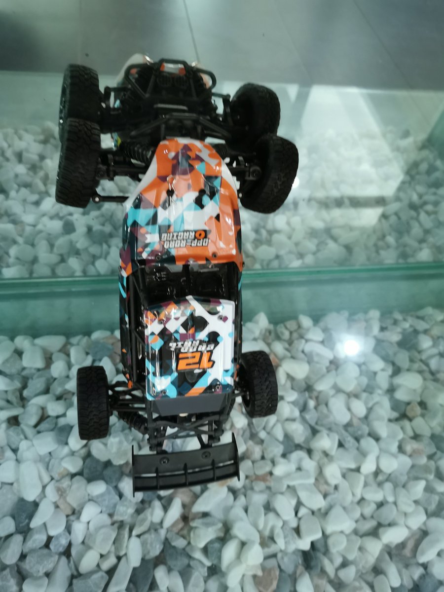 Avarc6's tweet photo. Could u guess how many rc cars in those photos? #rccar #rc #car #buggy #truggy #crawler #scaler #monstertruck #rcbuggy #rchobby #rccrawler #rcscaler #rctruggy #rctrucks #offroad #rccars #hobbywing #dustymotors #radiocontrol #4WD #rcbashing #rcバギー #リモコンカー #rcトラック https://t.co/RtXrAcGpMh