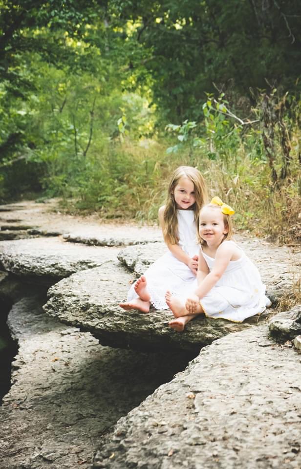 ZacBottoms's tweet photo. While I was at the ball park they got big lol; just a few of the photos my wife had taken of the girls; too proud not to share #girldad #CaydenAnn #ZoeRyan https://t.co/9O3Svy1pNj