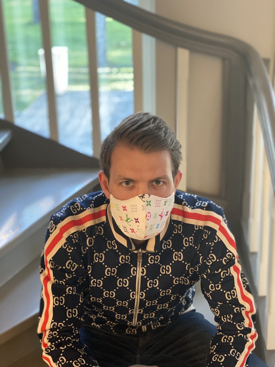 UMoodco's tweet photo. Urban Mood masks are all handmade by the artisans of small European workshops. Very high quality materials are picked by our team and each piece that is completed is truly unique. https://t.co/18IUY3RV7M
#covid #coronavirus #covid19 #facemask #designermask https://t.co/9trdNMwi3p
