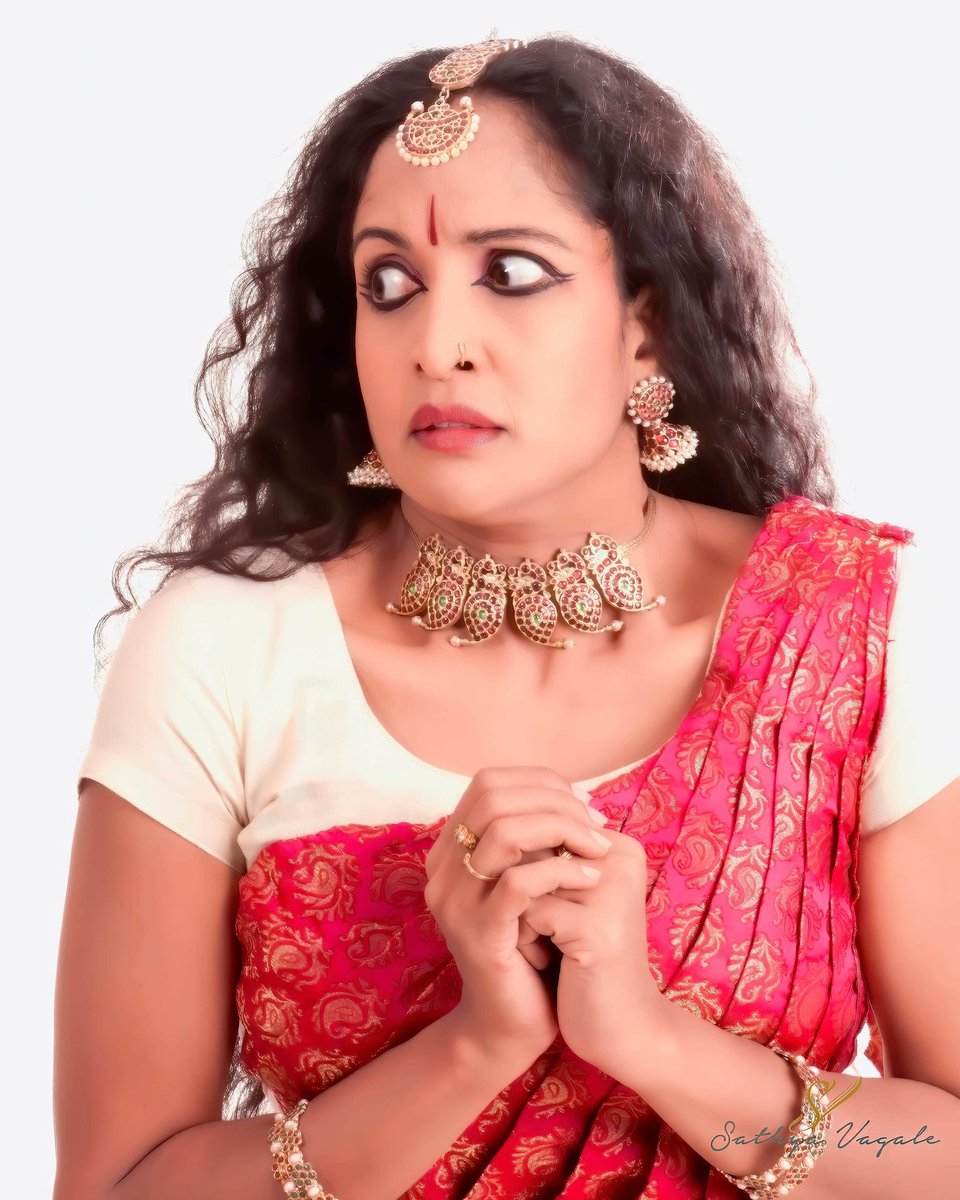 Yamuna Srinidhi on Twitter: "No.6 of a series of 9 Rasas Bhayanaka - Fear #Bhayanaka is the feeling of #panic and dread brought on by the anticipation of danger. It denotes a