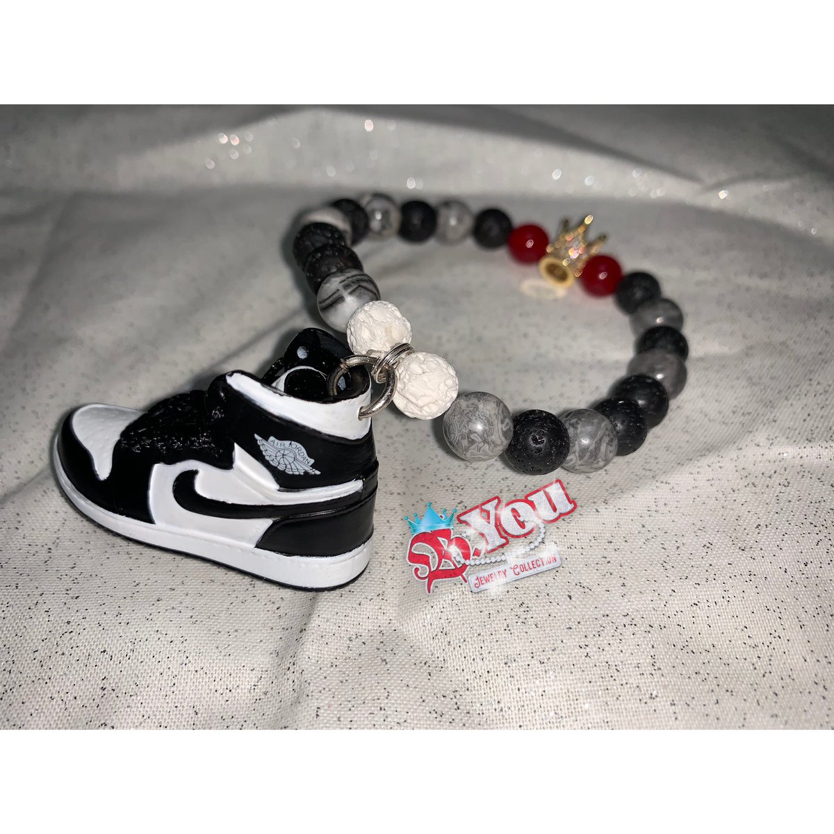 TriciaB601's tweet photo. No need to worry .. I’m still bringing that heat 🔥❤️ #BeadQueen https://t.co/GUs21Tqqgf