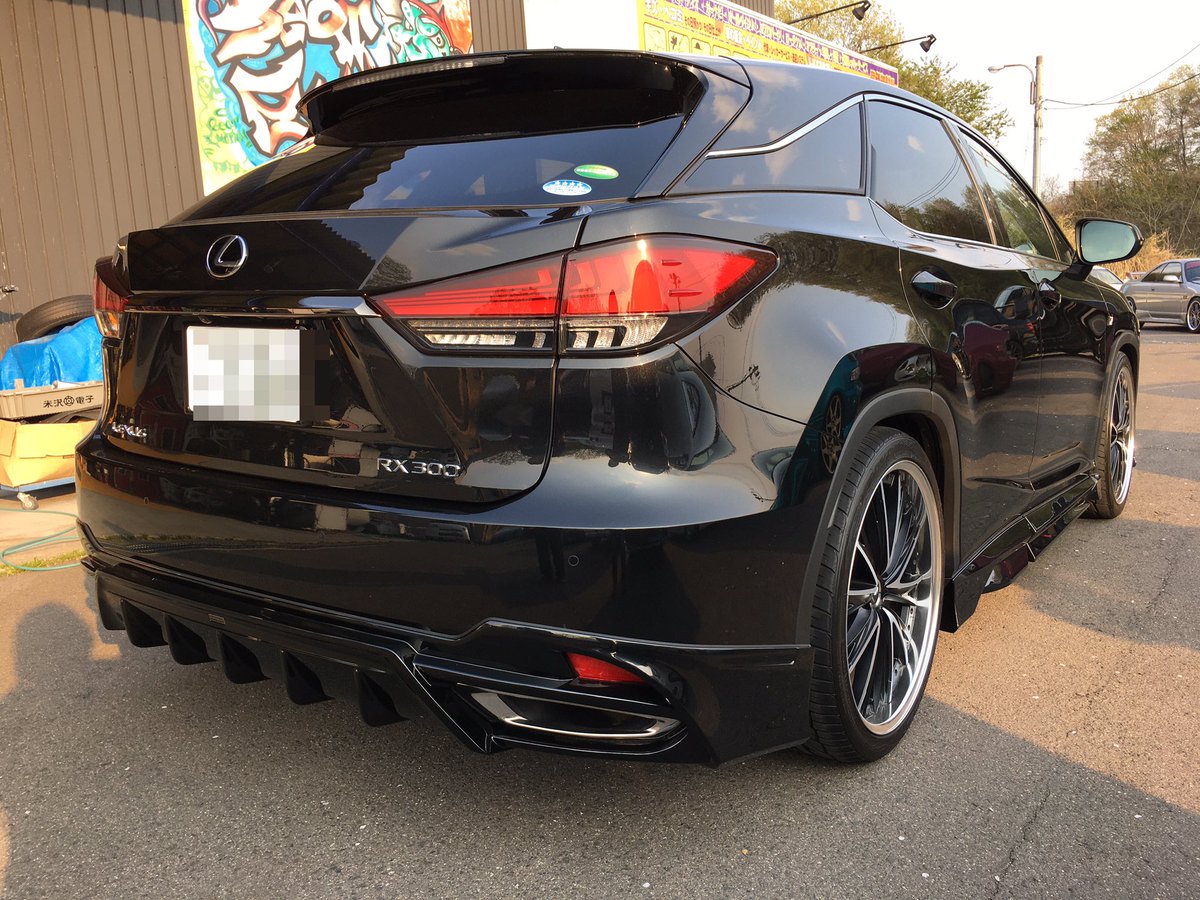 BeatEmotion1071's tweet photo. レクサスRXにエイムゲインハーフエアロとブリッツ車高調取り付けしました💫
#レクサス #rx300  #fスポーツ #aimgain  #ハーフ #エアロ #BLITZ #車高調 #damper  #持ち込み部品取り付けok  #鈑金 #塗装 #福島 #ショーアップビートエモーション https://t.co/1eKM4cILJa