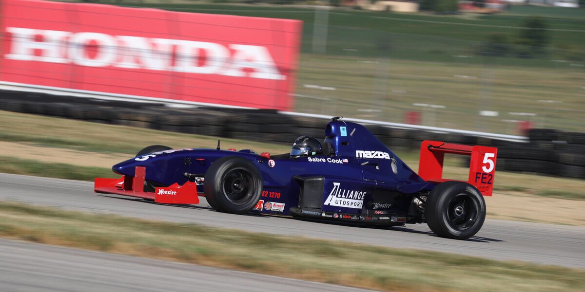 Sabre_Cook's tweet photo. Sported the #SuperGirl colors for the SCCA Super Tour this past weekend! ๐Had a great weekend over all in FE2, P3 on Saturday and took home the win on Sunday! Thanks to Apple Motorsports for putting me in the race and Alliance Autosport for their hard work on the car!
#victory https://t.co/f5l93MAiRZ