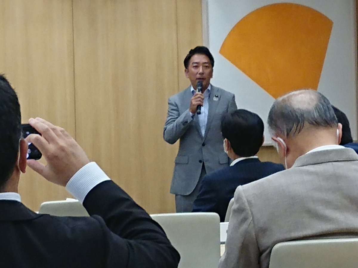 鈴木あきまさ 東京都議会議員 大田区 Sur Twitter 本日の都議会自民党総会で 次期幹事長に山崎一輝都議 3期 を選出しました 来年の都議会選挙に向けての選挙執行部となります 新役員は新幹事長に一任 7月31日の総会で新役員が選出されます 鈴木あきまさ 東京都議会議員 大田区 Sur Twitter 本日の都議会自民党総会で 次期幹事長に山崎一輝都議 3期 を選出しました 来年の都議会選挙に向けての選挙執行部となります 新役員は新幹事長に一任 7月31日の総会で新役員が選出されます