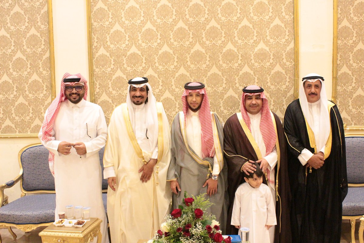 kngg707's tweet photo. بارك الله لهما وبارك عليهما وجمع بينهما في خير أبارك لأخي معتز زواجه على ابنة #الشيخ_ناشي_بن_عايد_ابن_غنيم 
بقصر الريم للاحتفالات بالمدينه المنوره 
 الف مبروك وحياه سعيده ان شاء الله
#زواج
#معتز_بن_عبدالكريم_بن_عبيد_الإيداء 
#الايداء 
#عنزة 
#المدينة_المنورة 
#العلا 
#مغيراء https://t.co/eSquPKbJjJ