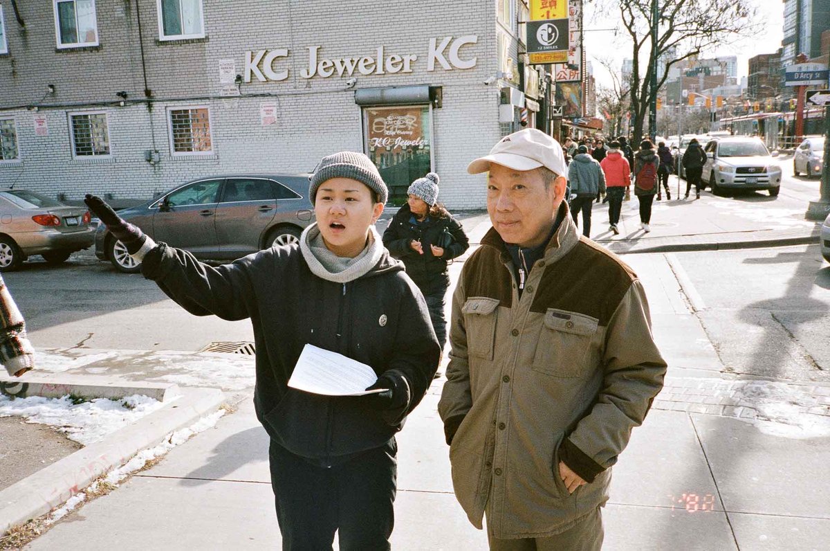 THREAD: It’s been 8 months since we first came together to voice our concerns about the proposed mid-rise development at 315-325 Spadina (where Rol San is currently located!)—and the ways it would contribute to the gentrification and displacement of Toronto's downtown Chinatown.