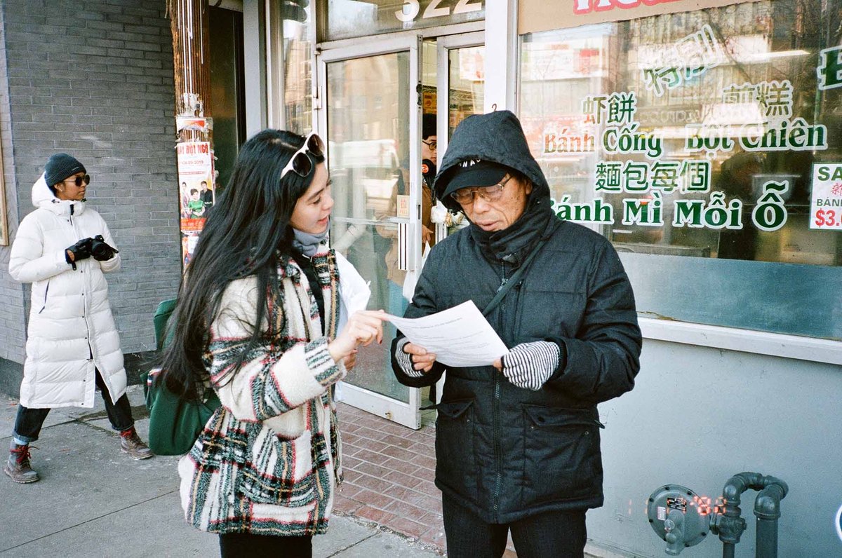 THREAD: It’s been 8 months since we first came together to voice our concerns about the proposed mid-rise development at 315-325 Spadina (where Rol San is currently located!)—and the ways it would contribute to the gentrification and displacement of Toronto's downtown Chinatown.