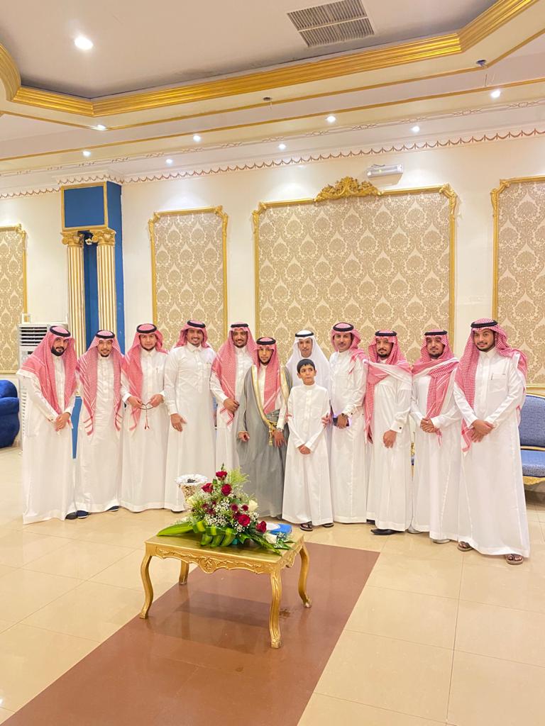 kngg707's tweet photo. بارك الله لهما وبارك عليهما وجمع بينهما في خير أبارك لأخي معتز زواجه على ابنة #الشيخ_ناشي_بن_عايد_ابن_غنيم 
بقصر الريم للاحتفالات بالمدينه المنوره 
 الف مبروك وحياه سعيده ان شاء الله
#زواج
#معتز_بن_عبدالكريم_بن_عبيد_الإيداء 
#الايداء 
#عنزة 
#المدينة_المنورة 
#العلا 
#مغيراء https://t.co/eSquPKbJjJ