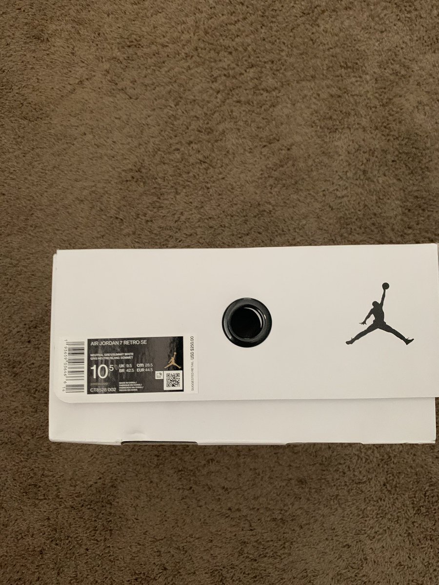 ShakGolf's tweet photo. I canβt BELIEVE I got my hands on these! #JordanRetros #Hare #π₯ππ₯ https://t.co/Xa1Om5MjqB