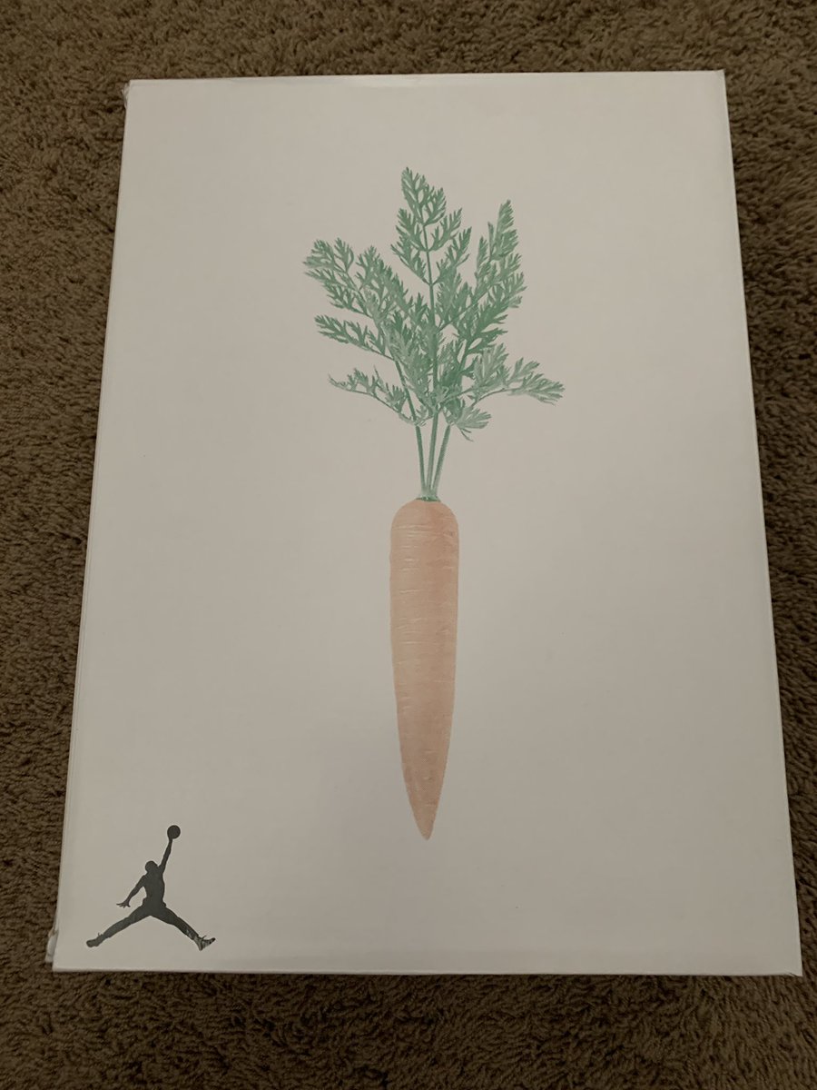 ShakGolf's tweet photo. I canβt BELIEVE I got my hands on these! #JordanRetros #Hare #π₯ππ₯ https://t.co/Xa1Om5MjqB