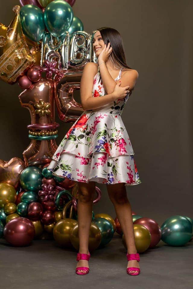 JCrystal88's tweet photo. Little Sister turned 15! 👑 Love this Gorgeous Girl so much! 💖
#BarbieDollVibes 💋
#CancerSisters ♋
#DriveByBirthday 🚗 https://t.co/b16mM9bYXG