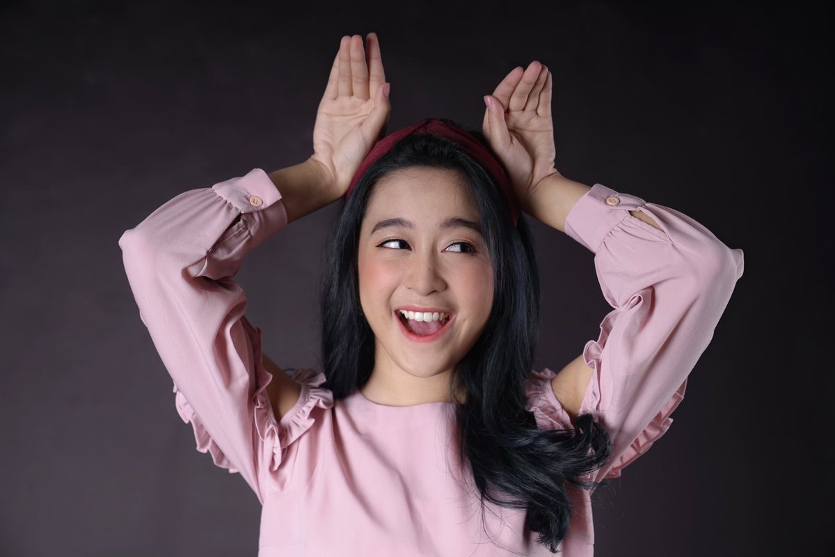 angela_syahfira's tweet photo. Daripada nganggur kan di galeri doang, mending share sini siapa tau lewat timeline km☺️🙏🏻 https://t.co/GH8Cns8oLC