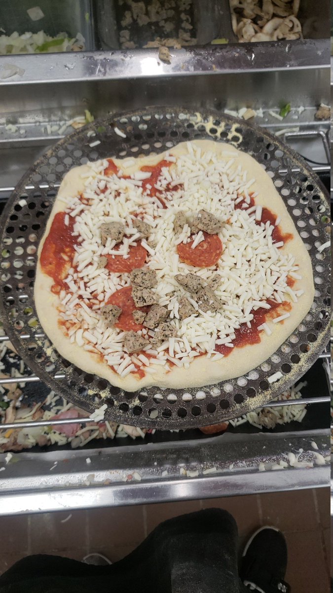 LilSmiles9's tweet photo. #dogecoin #Dominos #pizza #investing #ู
ุดุงููุฑ_ุบุณูู_ุงูุฃู
ูุงู #dogecointo1dollar #dogefun https://t.co/75JSVAXl5i