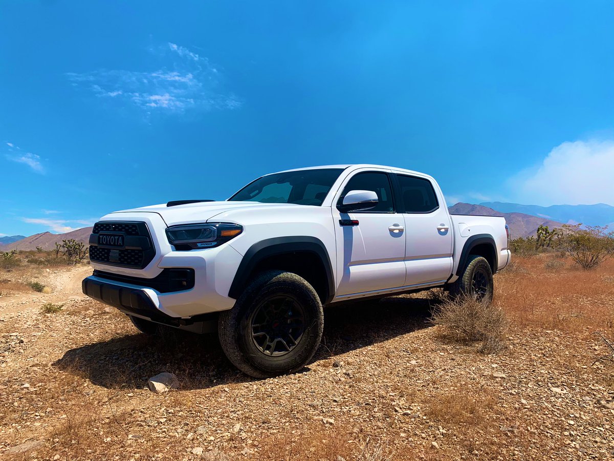 Greggyboi13's tweet photo. Been taking random trails & just getting lost outside of the city in the new rig. Went past Potosi Mine & ended up in Sandy Valley at the end! The constant change of terrain was awesome🤘🏼#WrongTurns #LivingLife #StayinOuttaTheBS
@grandmamaggss https://t.co/6VyFMbUDEo