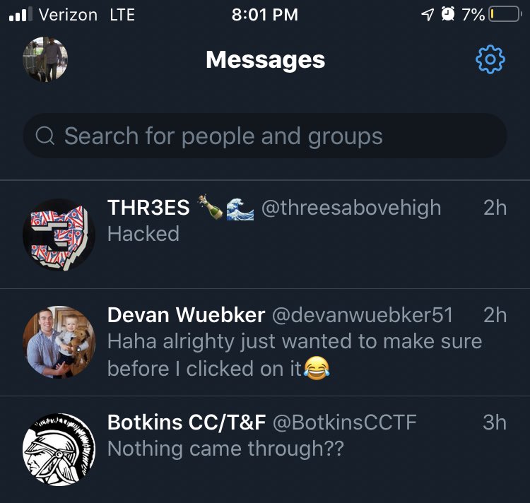 smockkk_17's tweet photo. Thank you @threesabovehigh. You’re a true friend for letting me know I was hacked https://t.co/5LDtwVOYdU