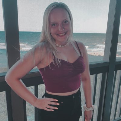 carlee_stiltner's tweet photo. #NewProfilePic https://t.co/33tDxWlppl
