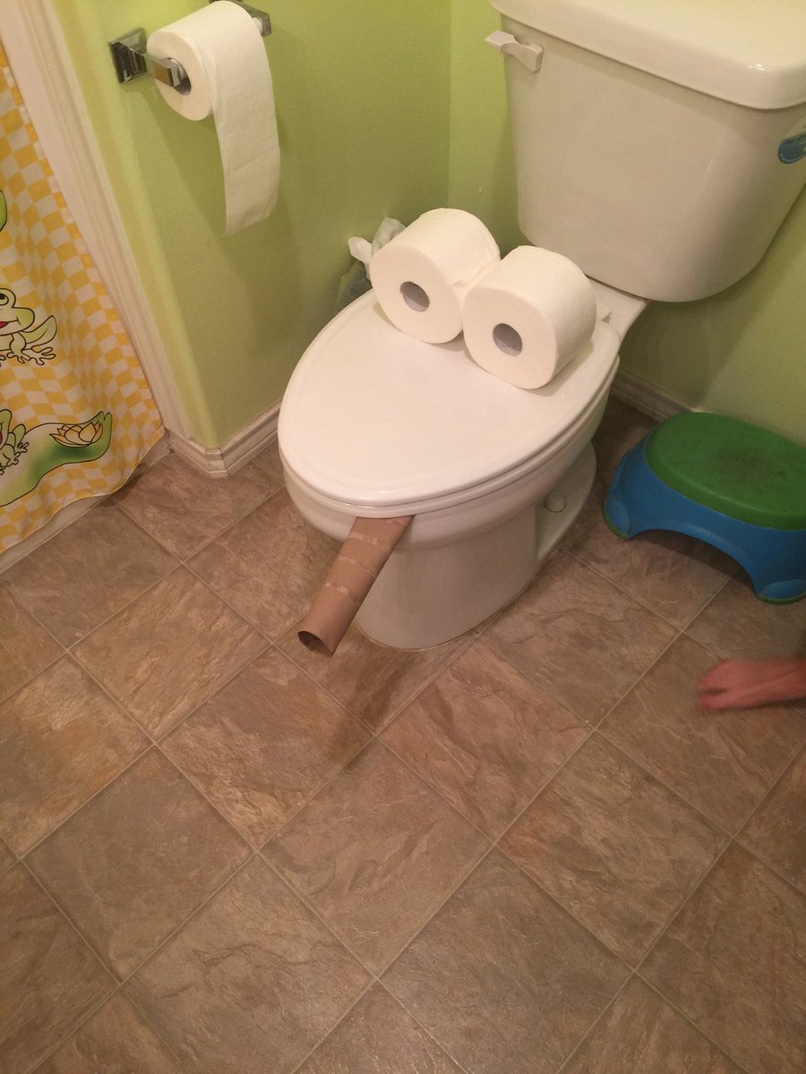 vaunery's tweet photo. What bored Younglings do in the summer...#toiletpaper https://t.co/RVjd0qzCGQ
