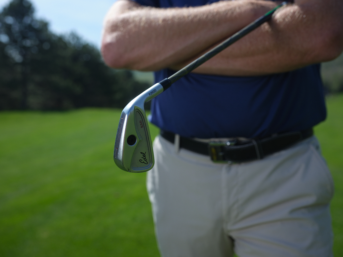 EDELgolf's tweet image. Why play #singlelength? 

A #club that has singularity of length, weight, bounce, shaft weight, and shaft flex optimizes the simplicity of repeating your ideal #swing, helping you to achieve #optimalperformance. 

See how you can simplify your game here: bit.ly/2Atsaj7