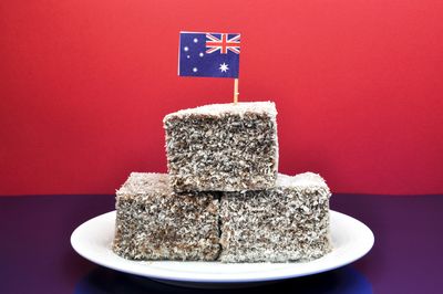 3MinuteAngels's tweet photo. It's #LamingtonDay! Find out where this delicious treat came from and learn how to do the famous #PaulTullyTrueBlueDeliciousAussieLamington. https://t.co/kdzVjh7yVF
#Aussiecake #Aussietreat #sweets #3MinuteAngels #baking #isobaking #Covid19 #covidlife #pandemiclife #newnormal https://t.co/AWVOY69Zjk