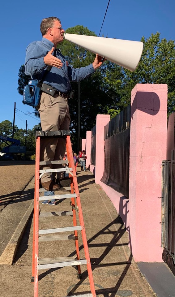 ReFreeTennessee's tweet photo. Hey @GrowWithSCP This is Coleman Boyd, a doctor you employ. He spends his spare time HARASSING patients and staff at this #JXN HEALTHCARE facility. https://t.co/LsaqpfFoER Does this behavior reflect your core values as a medical company? #OSAunmasked #prochoice https://t.co/RRibv5KpwM