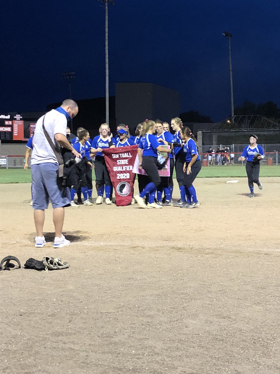 danyoungksou's tweet image. Final Spirit Lake, IA 3A-1 HS SB Championship KIHK BHRV 16 Spirit Lake 10