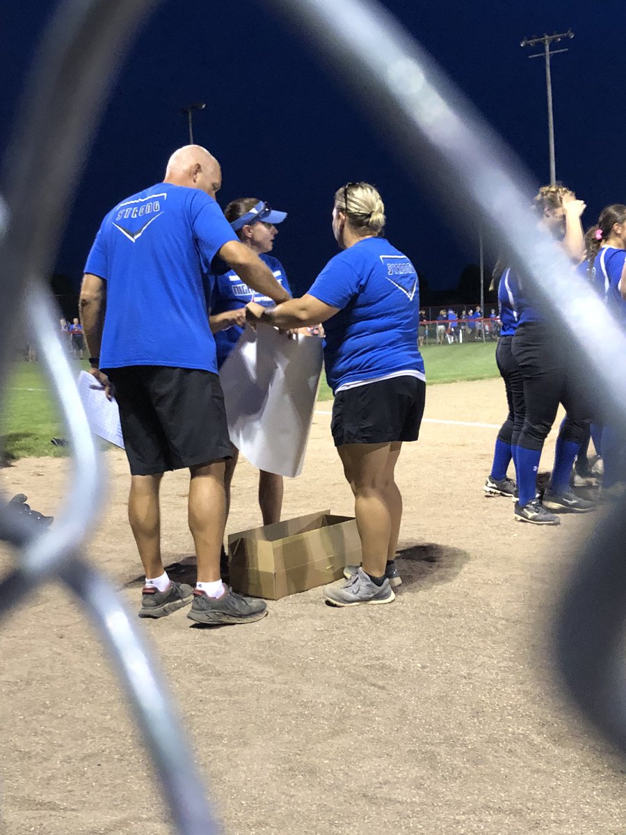 danyoungksou's tweet image. Final Spirit Lake, IA 3A-1 HS SB Championship KIHK BHRV 16 Spirit Lake 10