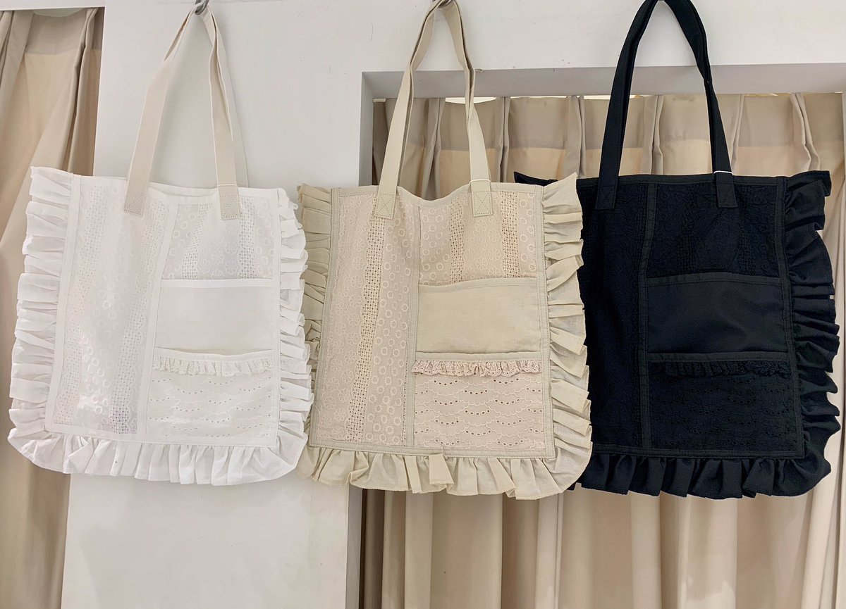 Merry Jenny 名古屋店 新作アイテム Patchwork Tote Bag オフホワイト ベージュ ブラック 6 050 税込 普段使いしやすいデザインとカラーリング サイズも入ります 電話通販はこちら 052 684 64 Merryjenny 名古屋parco T Co