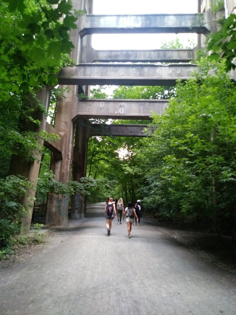 exploretofit's tweet photo. We had 3 separate Midtown based 12 km walks going tonight. All starting from the #YongeStClair and Summerhill area. So much green space all around us 👍😁 Thank you C and V for hosting. #TorontoFitness #TorontoCardio #TorontoExercise #TorontoSocial #MRAC #MidtownRaviners https://t.co/WUS2HqKSxL