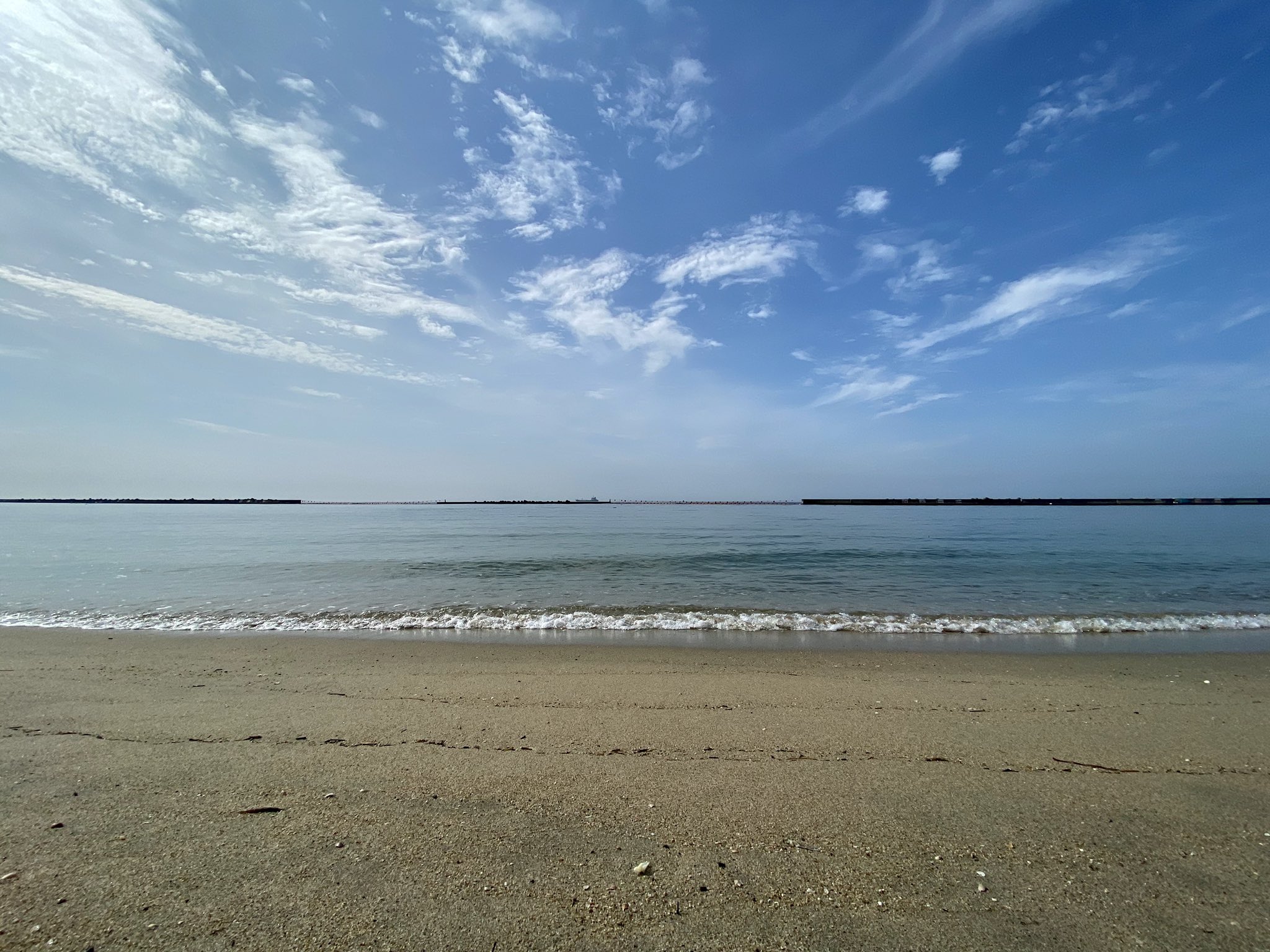 長月 須磨海岸も今年はコロナの影響で海水浴場は中止 夏祭り 花火大会も 気をつけながら 経済が停滞しないよう それぞれが出来る協力 工夫をしないとね T Co H7txwsnq0n Twitter