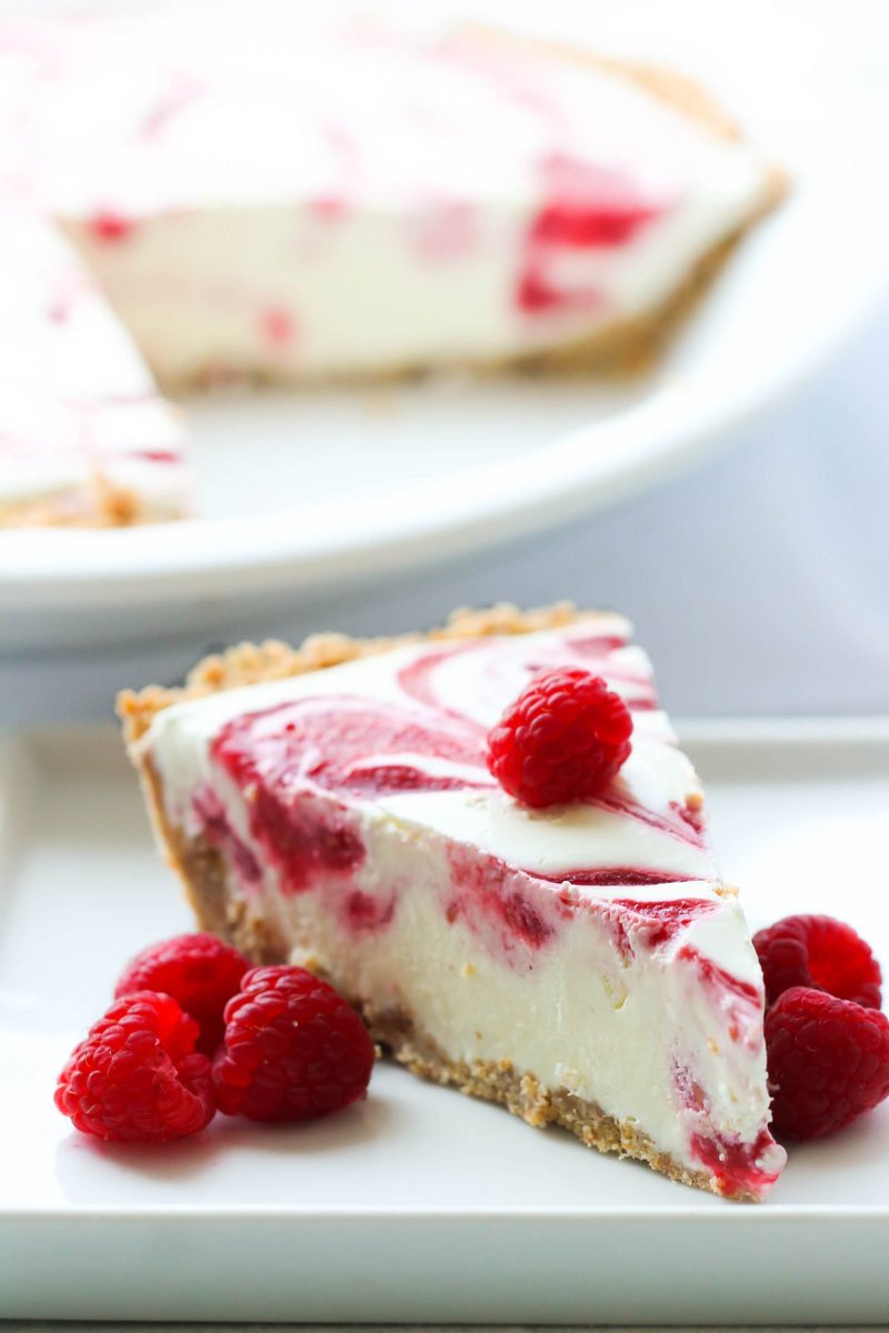 SixSistersStuff's tweet photo. You'll love our Frozen Raspberry Lemonade Pie. It's an easy and refreshing dessert! Perfect for a party or BBQ.
https://t.co/WvE3BQpCzj
#sixsistersstuff #frozenpie #raspberry #lemonade #dessert https://t.co/DYnhBkUrDk