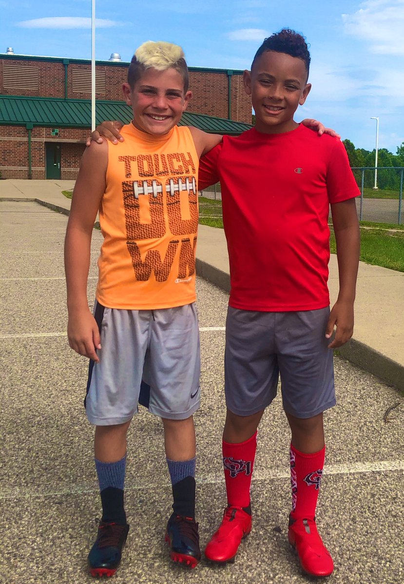 CoachJackieSB's tweet photo. Football is here!!!! Hopefully it stays🤞🏻🏈🤞🏻#4thGrade https://t.co/oYdEOoOSnA