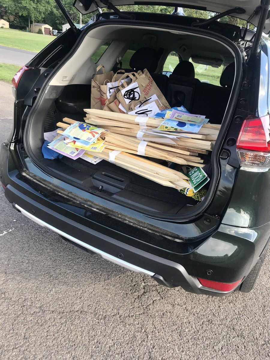 ceciliamcwx's tweet photo. awesome science sack delivery this morning in Sodus, NY! I was concerned about the trunk space in my new car, but I think I did just fine 🚰👩🏻🔬#getrealscience https://t.co/e3OEc1GOKT