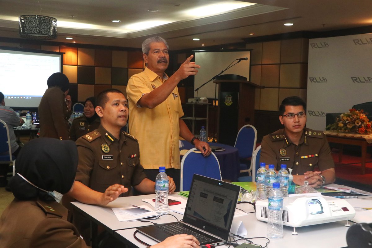 relamalaysia's tweet photo. Putrajaya 21 Julai 2020. Antara foto sekitar BENGKEL PEMURNIAN BUKU PANDUAN RELASIS, SMR &amp; BUKU PANDUAN AHLI KEHORMAT/BERSEKUTU RELA. Bengkel ini berlangsung selama 3 hari bertempat di IPRM Putrajaya bermula hari ini.

#SetiaBerbakti
@kamarudin_rapig https://t.co/wBCn4jVgYh
