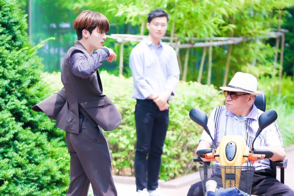 히꿈 tweet media