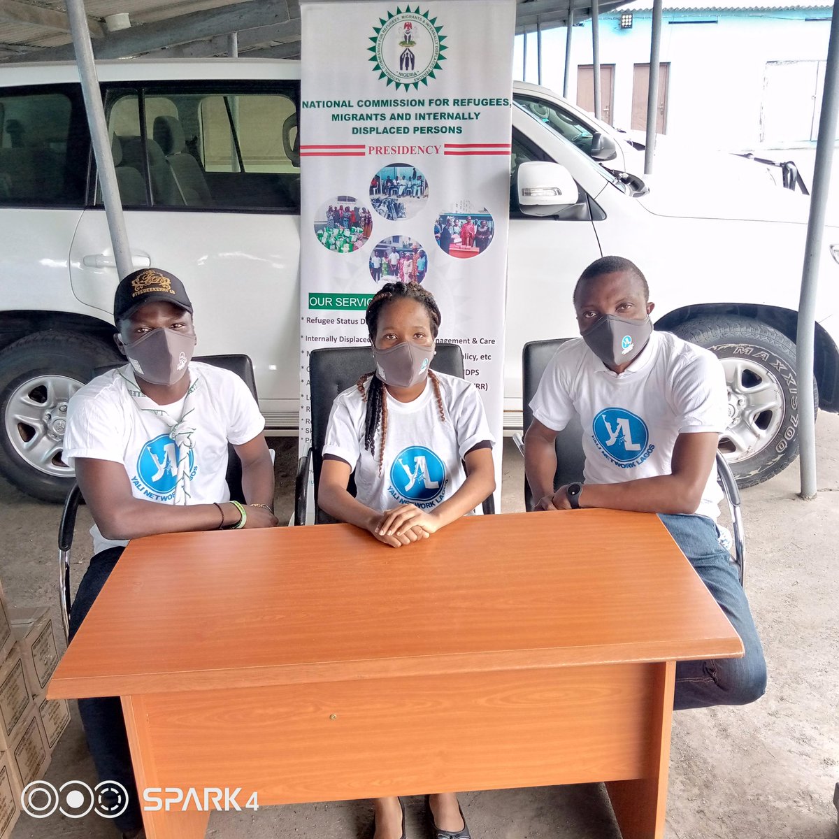 riseplatform_ng's tweet photo. RISE, in collaboration with Foodclique (@foodclique) and YALI Network Lagos (@yalinetworklag) gave out food boxes to internally displaced persons in Ikoyi Lagos to commemorate the Mandela Day.
#RISE #CovidRelief #Volunteer #MandelaDay #GiveGetRepeat https://t.co/2lvs3lkBar