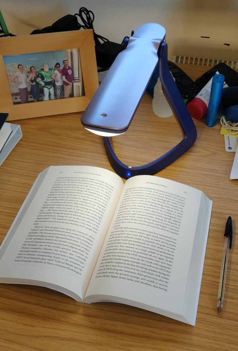 JohnHicksCo's tweet image. I am having a play with the @Lexilight_UK and I&apos;m wondering if you have tried this? If so what impact has it had on your ability to read from printed texts? #dyslexia #visualstress