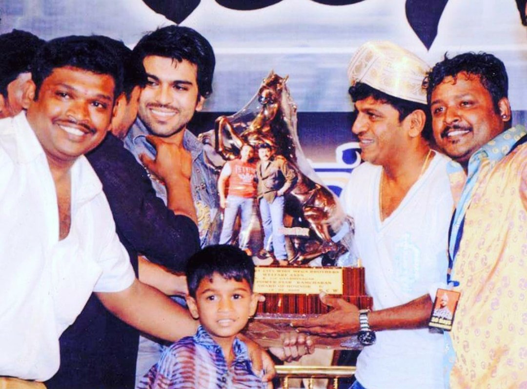 Karthikchiru4's tweet photo. #BcwTeam Bangalore city Wide
Ramcharan & Shivanna! https://t.co/LoYnxBKmcS